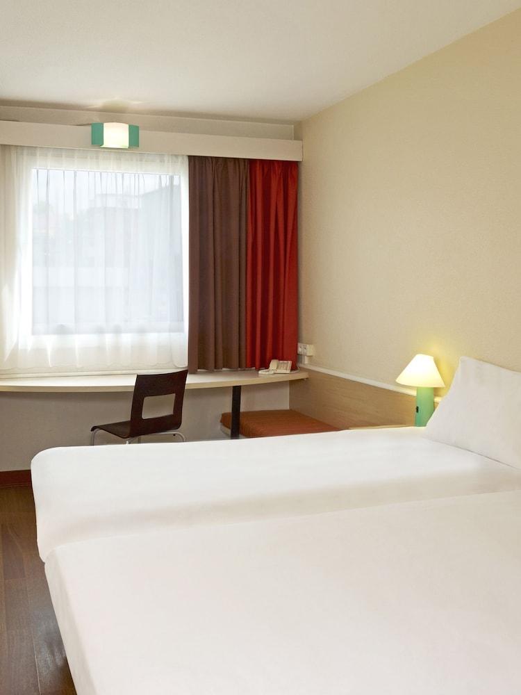 Hotel Ibis Katowice - Zabrze Esterno foto