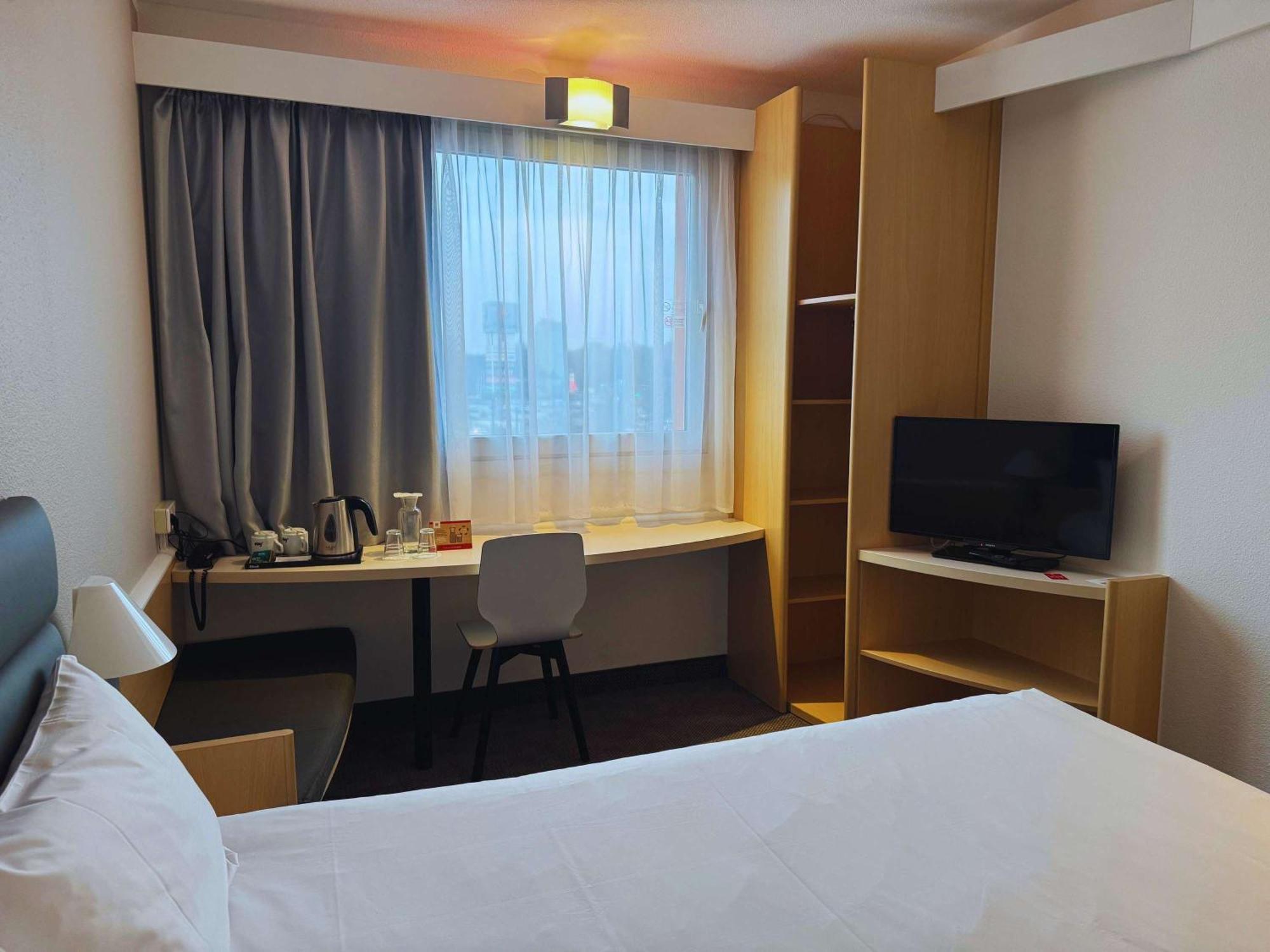 Hotel Ibis Katowice - Zabrze Esterno foto